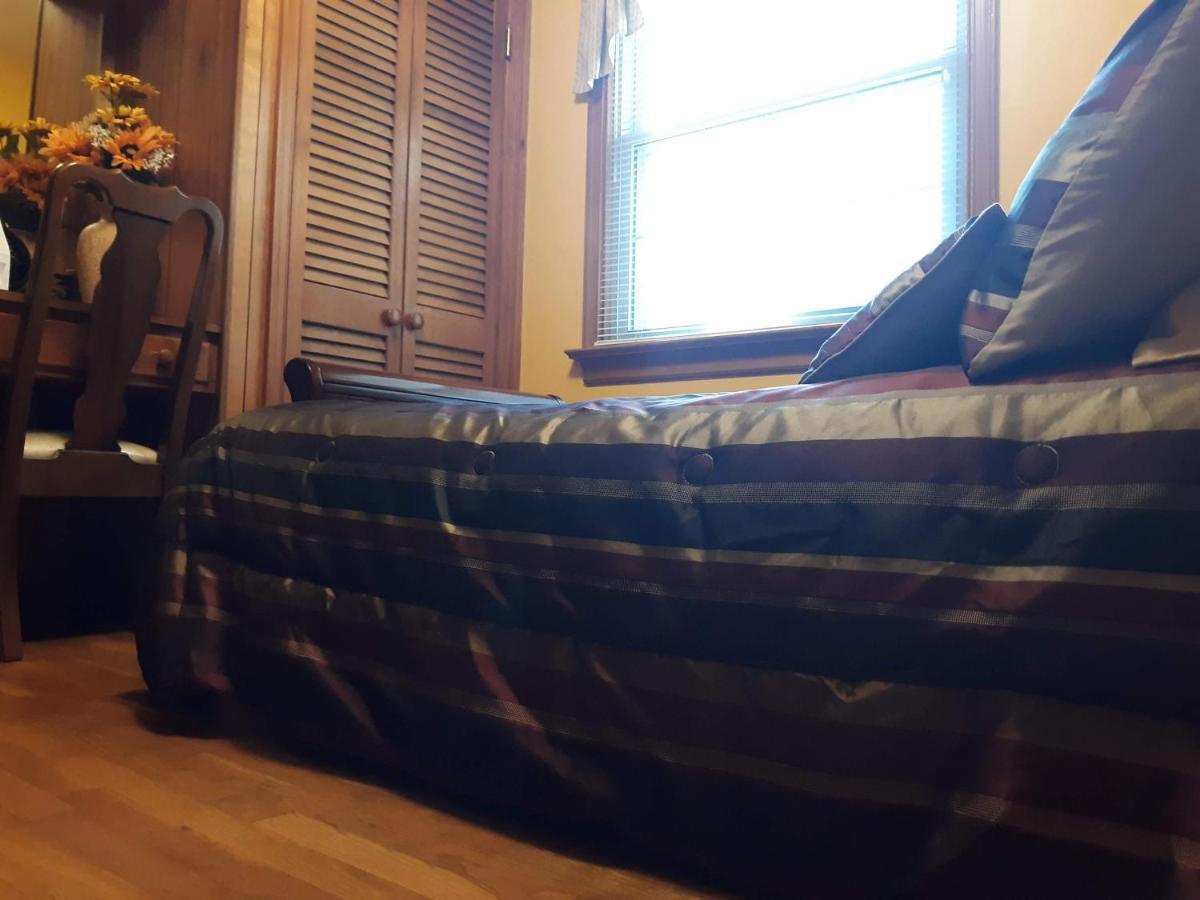 Bed and Breakfast Quiet, Clean House W/ Steel Balls à Richmond Extérieur photo