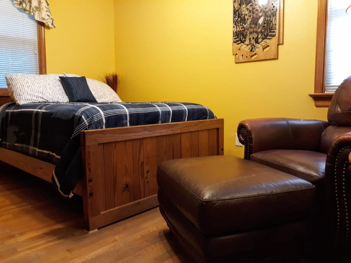 Bed and Breakfast Quiet, Clean House W/ Steel Balls à Richmond Extérieur photo